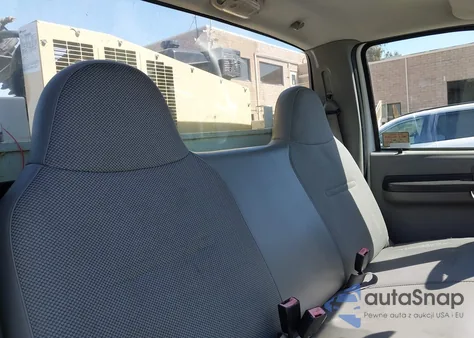 2007 Ford F-350 Chassis Xl/Xlt from USA, damaged, VIN 1FDSF34527EB35312